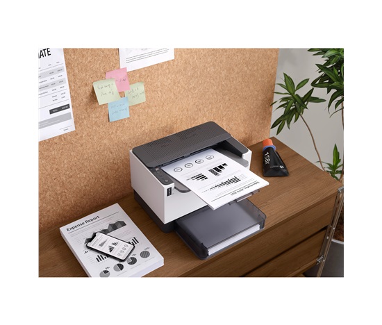 HP Universal Instant-dry Gloss Photo Paper, 195 microns (7.7 mil) • 200 g/m2 • 1067 mm x 30.5 m, Q6576A