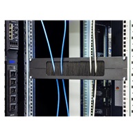 TRITON 19" 2U horizontálne delený priechodný panel, štetec, otvor 330 x 55 mm, čierny