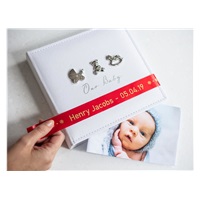 BROTHER TZE-RW54 - 24 mm široká kazeta s TZ páskou, 4 m TEXTILNÁ páska - na výrobu darčekov - NEŠTÍRIVÁ - ČERVENÁ PÁSKA, ZLATÝ POTISK