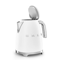 Smeg KLF03WHMEU, rychlovarná konvice, 1,7 l, (7 šálků), 2400 W, styl 50. let, matná bílá