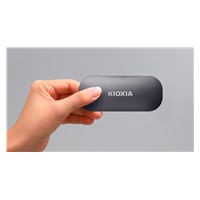 KIOXIA externí SSD EXCERIA PLUS 500GB, USB-C 3.2 Gen2, (R:1050/W:1000MB/s)