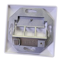 Zásuvka neosazená universální 3 port - 80x80