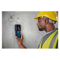 Bosch GMS 120-27 detektor, 2× baterie 1,5 V LR6 (AA), identifikace materiálu