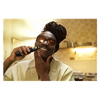 Philips OneBlade Pro 360 QP6542/15 zastřihovač, voděodolný, 3 nástavce, akumulátorový provoz