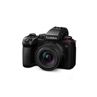 Panasonic Lumix S5 II + Lumix S 18-40mm