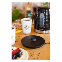 Rohnson rychlovarná konvice, 2200 W, 1.7 l, automatické vypnutí, ochrana proti přehřátí, černá