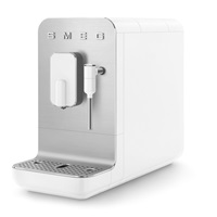 BAZAR - SMEG BCC12WHMEU automatický kávovar, 1350 W, 19 bar, vestavěný mlýnek, 1.4 l nádoba na vodu, opraveno