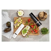 BAZAR - ZWILLING elektrické mlýnky na koření, černý a bílý, lithium-iontové baterie - Použito / opraveno