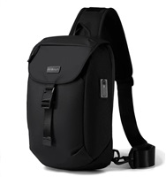 MYBALO ASTON Perfektní volba pro minimalisty s dobrým vkusem 6 ikon: - Nejtenčí batoh - Elegantní - Kapsa na notebook do 15,6" - Kapsa na tablet do 9" - Otevírání o 180 stupňů - USB a USB-C port - Drží tvar - Voděodolný - Skryté kapsy Elegantní a minimalistický Jedná se o velmi elegantní a minimalistický batoh. S tímto parťákem neuděláte chybu při běžném nošení do města, ani na důležité schůzce. Tenký batoh MYBALO Aston je batoh s vůbec nejmenší hloubkou z naší nabídky. Díky tomu působí elegantn