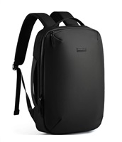 MYBALO ASTON Perfektní volba pro minimalisty s dobrým vkusem 6 ikon: - Nejtenčí batoh - Elegantní - Kapsa na notebook do 15,6" - Kapsa na tablet do 9" - Otevírání o 180 stupňů - USB a USB-C port - Drží tvar - Voděodolný - Skryté kapsy Elegantní a minimalistický Jedná se o velmi elegantní a minimalistický batoh. S tímto parťákem neuděláte chybu při běžném nošení do města, ani na důležité schůzce. Tenký batoh MYBALO Aston je batoh s vůbec nejmenší hloubkou z naší nabídky. Díky tomu působí elegantn