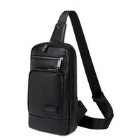 MYBALO ASTON Perfektní volba pro minimalisty s dobrým vkusem 6 ikon: - Nejtenčí batoh - Elegantní - Kapsa na notebook do 15,6" - Kapsa na tablet do 9" - Otevírání o 180 stupňů - USB a USB-C port - Drží tvar - Voděodolný - Skryté kapsy Elegantní a minimalistický Jedná se o velmi elegantní a minimalistický batoh. S tímto parťákem neuděláte chybu při běžném nošení do města, ani na důležité schůzce. Tenký batoh MYBALO Aston je batoh s vůbec nejmenší hloubkou z naší nabídky. Díky tomu působí elegantn