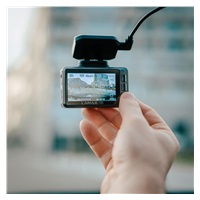 LAMAX T8 - kamera do auta