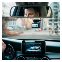 LAMAX T8 - kamera do auta