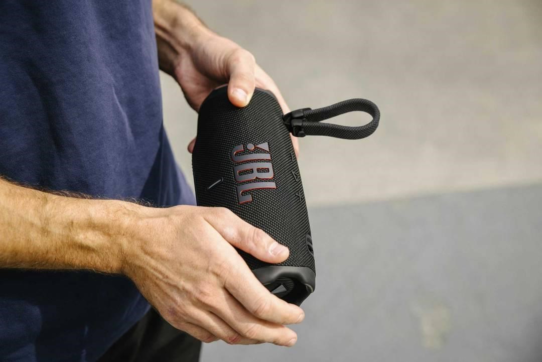 Obr. Víc než jen reproduktor 1778504b