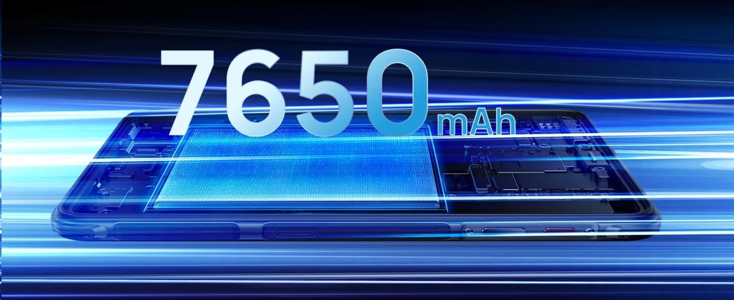 Obr. Výkonná batéria s kapacitou 7 650 mAh 1778587a