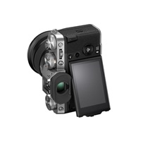 Fujifilm X-T5 + Fujinon XF16-80mm silver