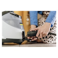 BAZAR - Kärcher SC 5 EasyFix Iron parní čistič, 2250 W, 4.2 bar, zabíjí až 99.999 % virů a 99,99 % bakterií, napařovací