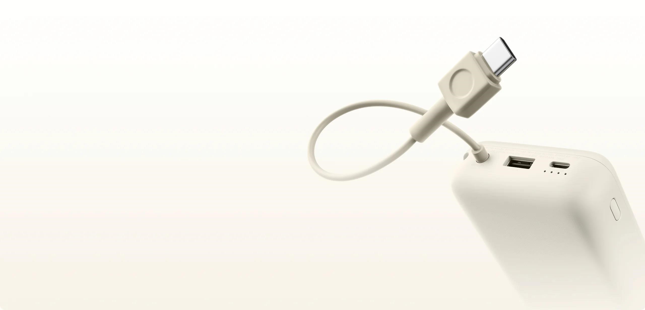 Obr. Tři výstupy fungují současně, takže si poradí s napájením více zařízení najednou. 1795672e